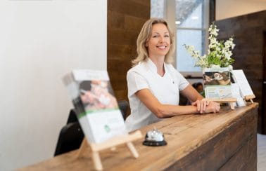 salonhouder zorgt voor goede zelfpromotie en straalt zelfvertrouwen uit.
