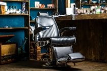 Behandelstoel in barbershop.