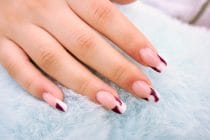 Prachtige gelnagels, dankzij de juiste nagelpenselen.