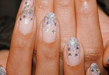 manicure met sterretjes en glitter
