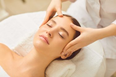 Japanse gezichtsmassage een unieke massage die veel technieken combineert.