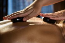 Leer hot stone massage in Gent op de campus van Wellness Academie