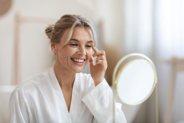 Tips van Wellness Academie om de strijd tegen rimpels aan te gaan.