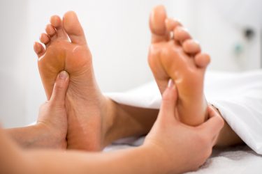 Wellness academie licht enkele voetreflexologie punten uit.